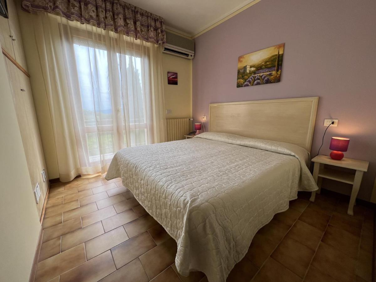 Viole Country Hotel Ассизи Экстерьер фото