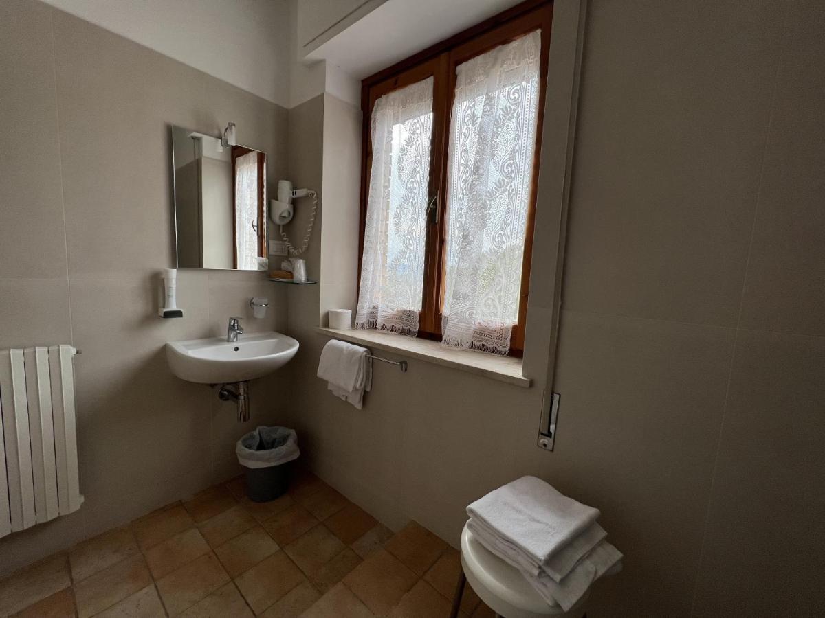 Viole Country Hotel Ассизи Экстерьер фото