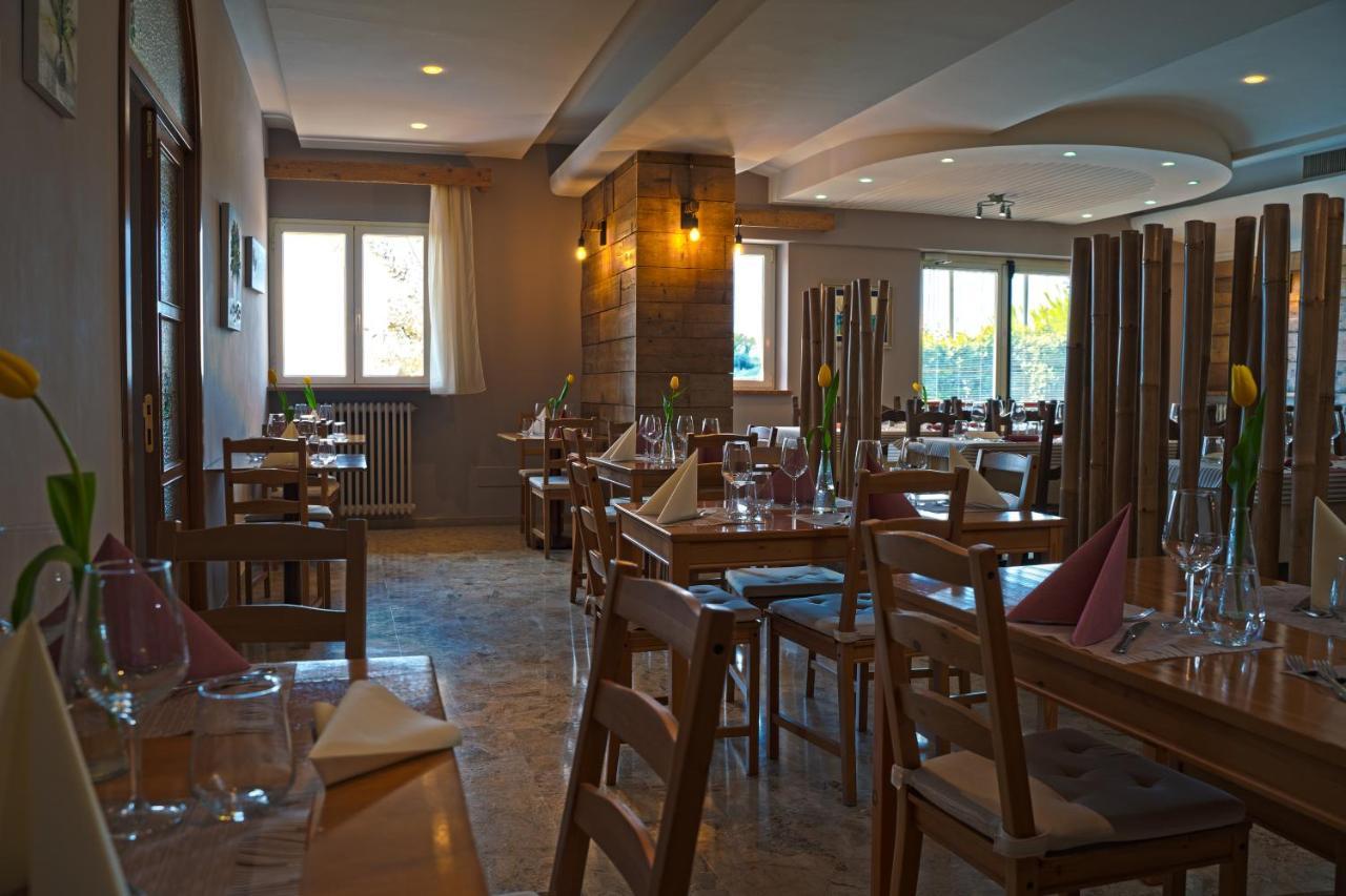 Viole Country Hotel Ассизи Экстерьер фото