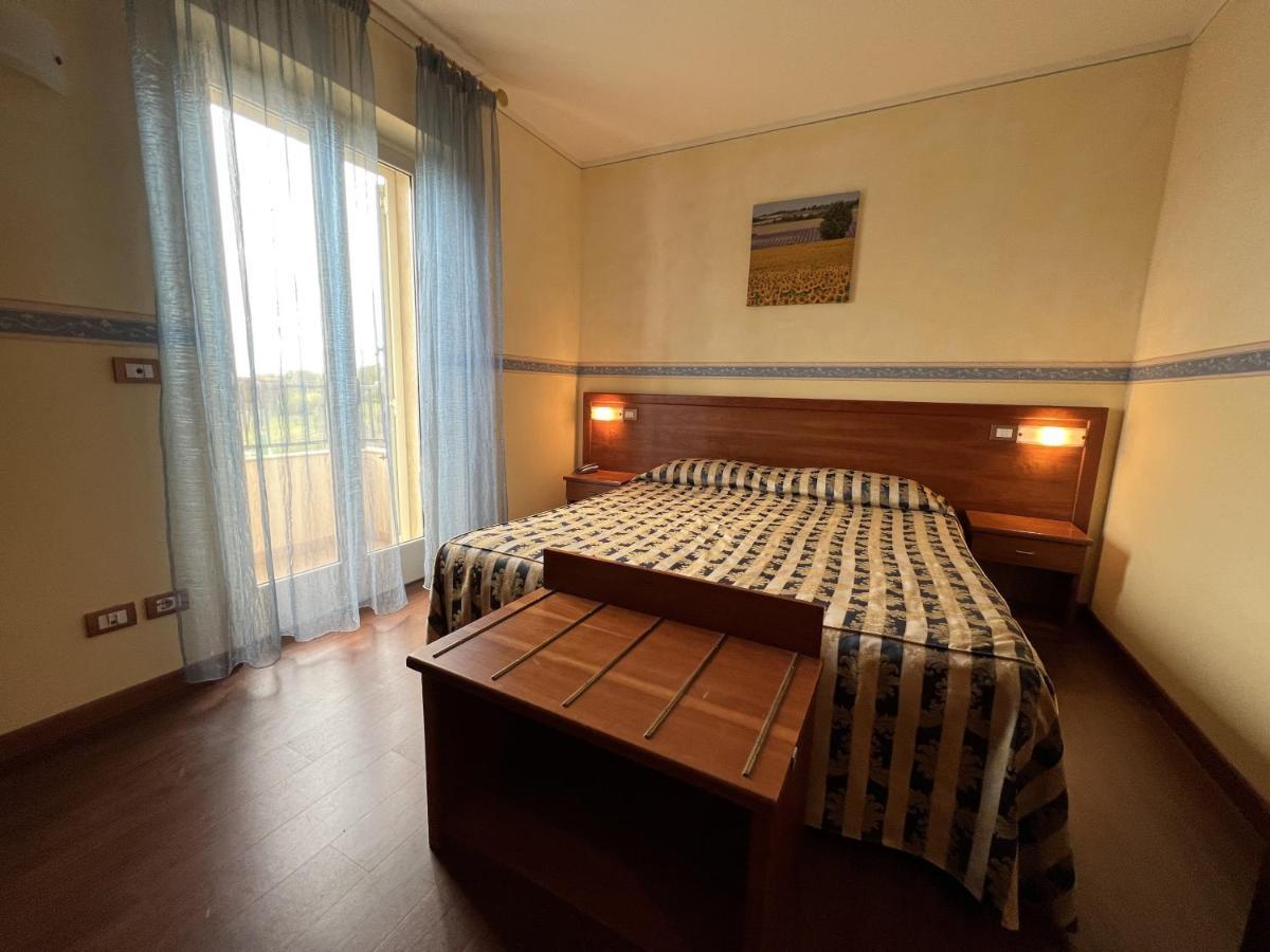 Viole Country Hotel Ассизи Экстерьер фото